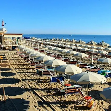 Acqua Marina Vacanza Apartment Pineto